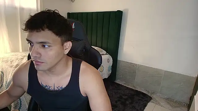 Snapshot of man_dur07 chatting on July 25, 2:25 pm man dur07 online show from July 25, 2:25 pm