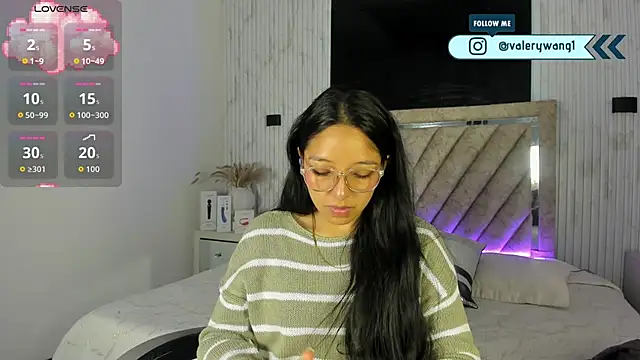 Snapshot of Valery_wang chatting on December 20, 12:12 pm Valery wang online show from December 20, 12:12 pm