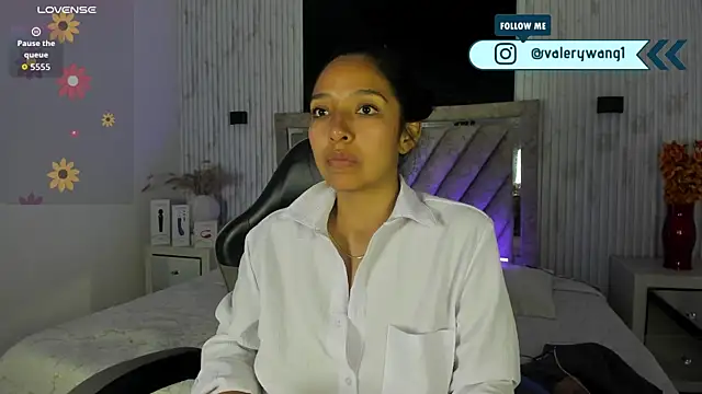 Snapshot of Valery_wang chatting on December 22, 11:51 am Valery wang online show from December 22, 11:51 am