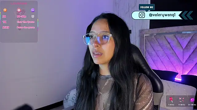 Snapshot of Valery_wang chatting on January 9, 11:57 am Valery wang online show from January 9, 11:57 am