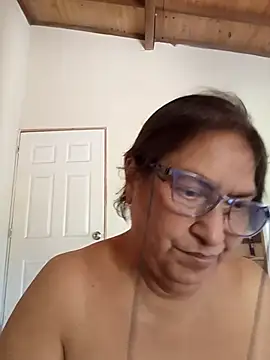 florecita69 online show from November 12, 2:50 pm