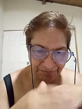 florecita69 online show from November 14, 2:16 pm