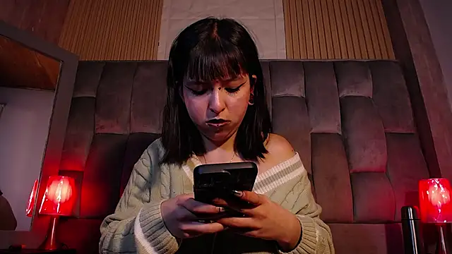 kittyhouse hs online show from January 30, 8:32 am