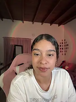Snapshot of Arteatenea__ chatting on May 28, 5:05 am Arteatenea online show from May 28, 5:05 am