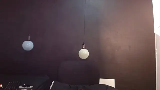 Snapshot of brendamaz chatting on February 2, 2:45 pm brendamaz online show from February 2, 2:45 pm