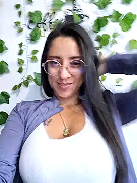 Snapshot of VALERY-03_ chatting on February 20, 12:05 pm VALERY-03 online show from February 20, 12:05 pm