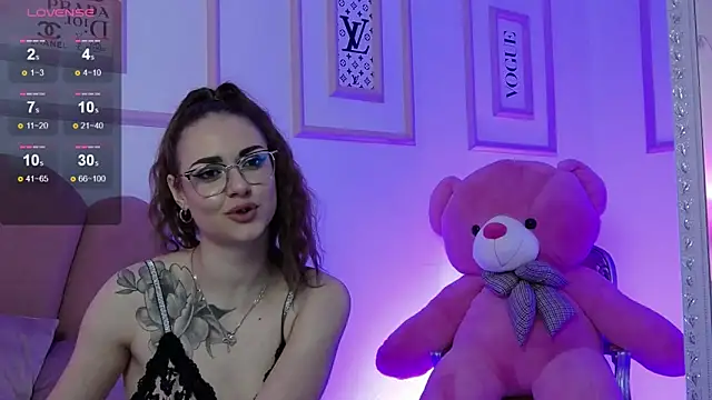Abby  White online show from January 25, 8:42 pm