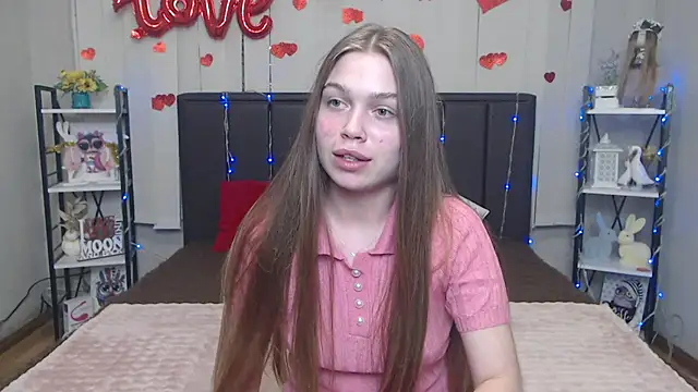 LaraPika online show from May 11, 5:35 am