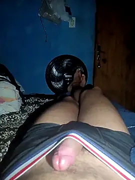 Snapshot of 1995eduardo chatting on March 9, 8:51 am 1995eduardo online show from March 9, 8:51 am