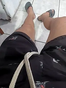 Snapshot of 1995eduardo chatting on December 21, 12:51 am 1995eduardo online show from December 21, 12:51 am