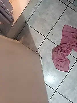 Snapshot of 1995eduardo chatting on January 15, 12:26 am 1995eduardo online show from January 15, 12:26 am