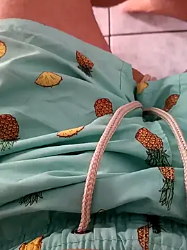 Snapshot of 1995eduardo chatting on April 5, 6:38 pm 1995eduardo online show from April 5, 6:38 pm