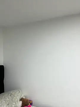 Snapshot of giuliana_andrade chatting on February 8, 3:31 pm giuliana andrade online show from February 8, 3:31 pm