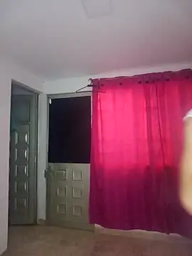 Snapshot of giuliana_andrade chatting on February 13, 12:54 pm giuliana andrade online show from February 13, 12:54 pm