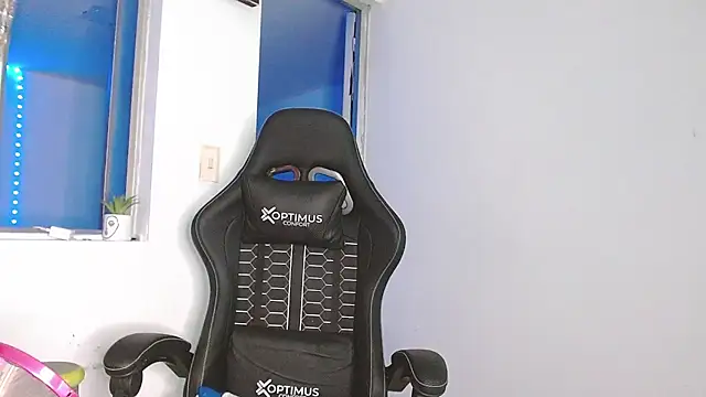 giuliana andrade online show from March 11, 11:55 pm