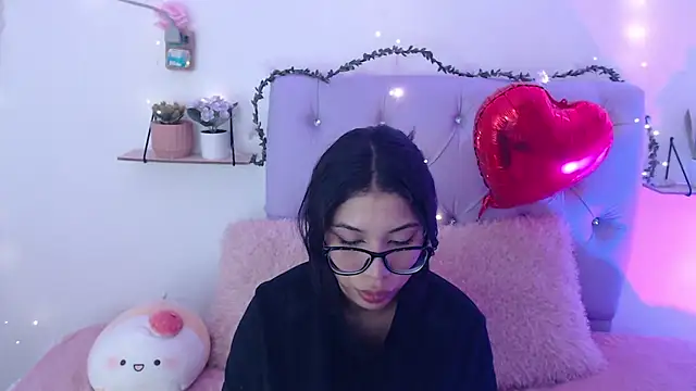 Snapshot of AmberJeong chatting on February 7, 12:31 am AmberJeong online show from February 7, 12:31 am