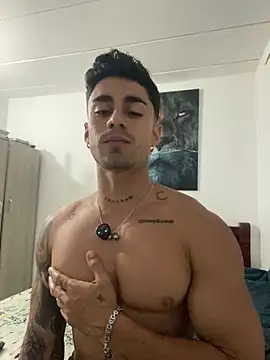 Snapshot of Danifornari chatting on November 1, 3:30 am Danifornari online show from November 1, 3:30 am