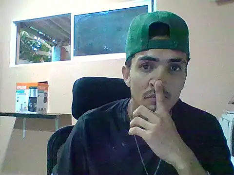 Snapshot of jeremy_scott chatting on October 27, 10:14 pm jeremy scott online show from October 27, 10:14 pm