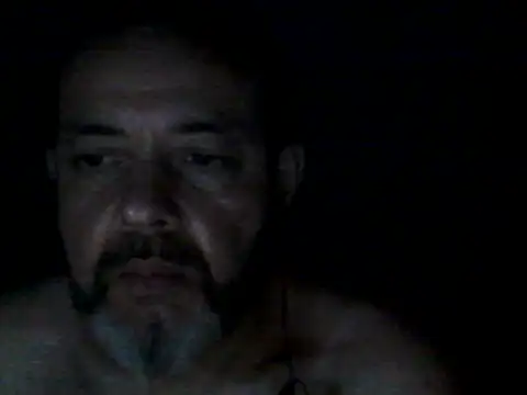 Snapshot of Leocesar37 chatting on September 18, 6:04 am Leocesar37 online show from September 18, 6:04 am