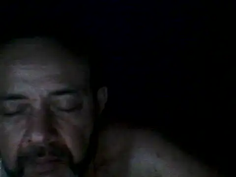 Snapshot of Leocesar37 chatting on September 19, 6:15 am Leocesar37 online show from September 19, 6:15 am