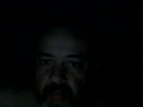 Snapshot of Leocesar37 chatting on September 22, 5:42 am Leocesar37 online show from September 22, 5:42 am