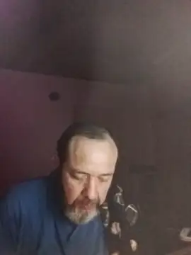 Snapshot of Leocesar37 chatting on October 10, 6:56 am Leocesar37 online show from October 10, 6:56 am