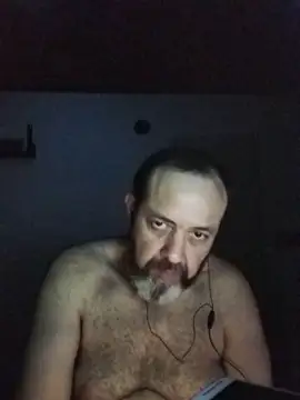 Snapshot of Leocesar37 chatting on October 11, 7:18 am Leocesar37 online show from October 11, 7:18 am