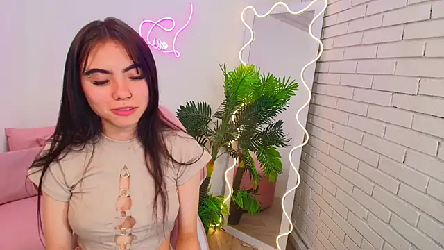 Roxanne tay online show from December 11, 9:41 am