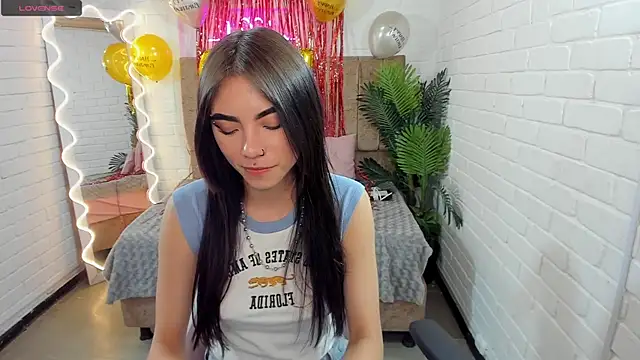 Roxanne tay online show from January 31, 10:31 pm