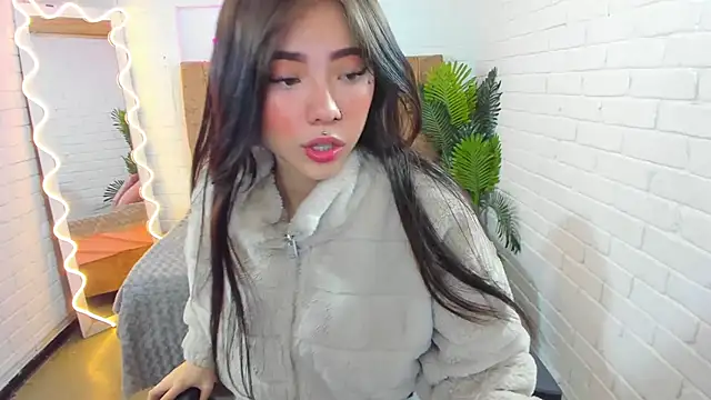 Roxanne tay online show from February 16, 7:16 pm