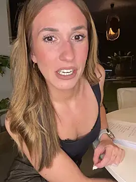 lola tentatiion online show from January 15, 8:26 pm