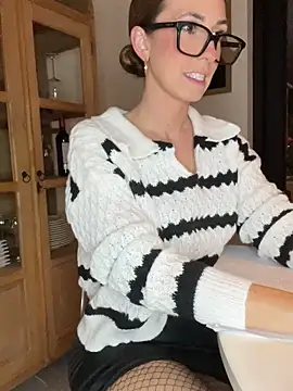 lola tentatiion online show from February 6, 8:34 pm