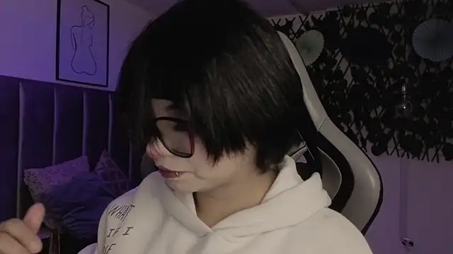 Kitty Gang online show from May 15, 1:56 am