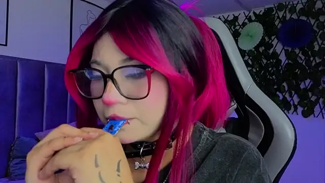 Kitty Gang online show from May 16, 2:19 am
