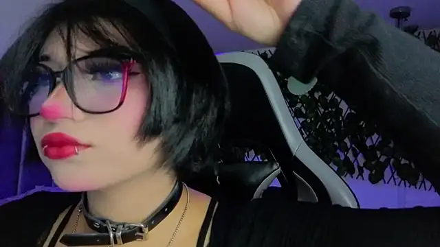 Kitty Gang online show from May 20, 1:01 am