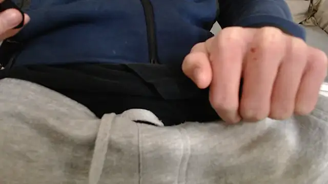 Snapshot of lxrxdxn chatting on April 1, 12:50 pm lxrxdxn online show from April 1, 12:50 pm