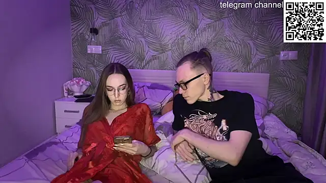 Snapshot of Alex17am chatting on January 9, 8:32 pm Alex17am online show from January 9, 8:32 pm