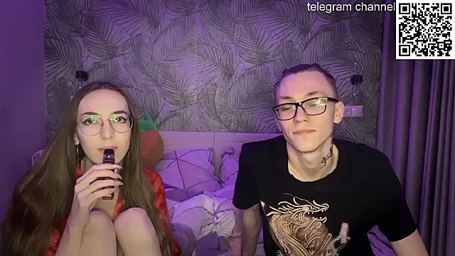 Snapshot of Alex17am chatting on January 10, 5:26 pm Alex17am online show from January 10, 5:26 pm