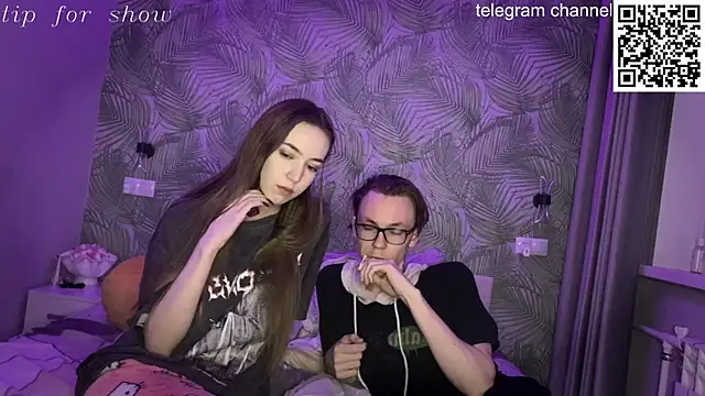 Snapshot of Alex17am chatting on February 1, 6:06 pm Alex17am online show from February 1, 6:06 pm