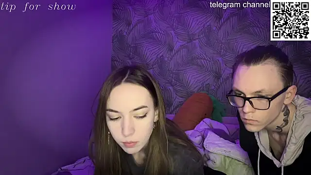 Snapshot of Alex17am chatting on February 2, 7:34 pm Alex17am online show from February 2, 7:34 pm