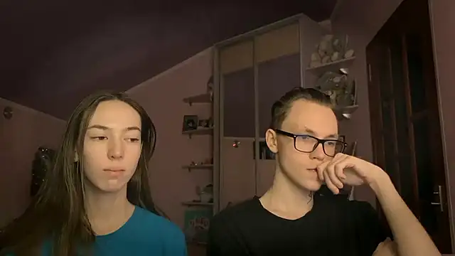 Snapshot of Alex17am chatting on February 5, 6:45 pm Alex17am online show from February 5, 6:45 pm