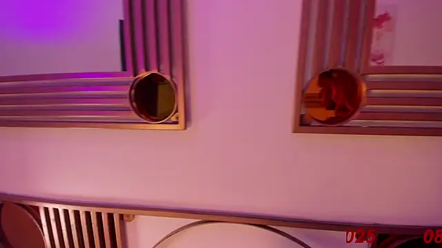 Snapshot of Doll_Isaa chatting on January 8, 12:47 pm Doll Isaa online show from January 8, 12:47 pm