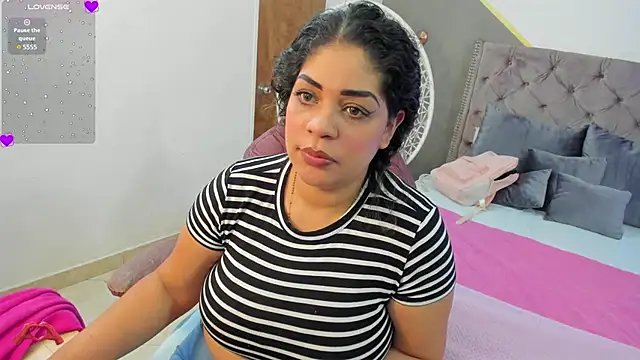 Snapshot of laris_park chatting on January 26, 11:08 pm laris park online show from January 26, 11:08 pm