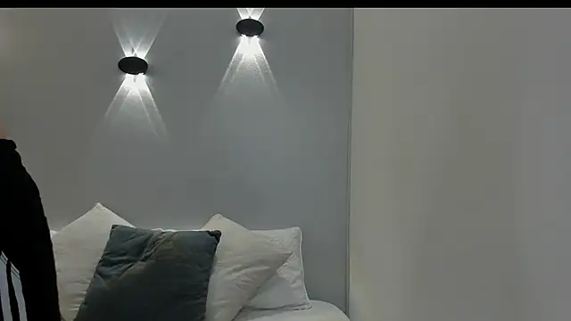 Snapshot of yulievans chatting on February 3, 5:24 pm yulievans online show from February 3, 5:24 pm