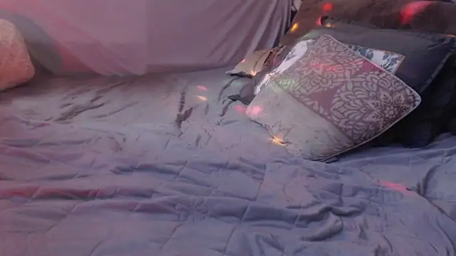 Snapshot of mysterymel chatting on February 26, 11:53 am mysterymel online show from February 26, 11:53 am