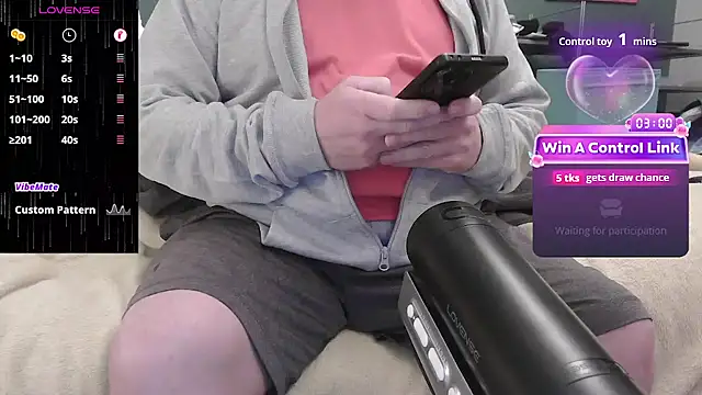 Snapshot of BondBroken chatting on January 8, 6:43 pm BondBroken online show from January 8, 6:43 pm