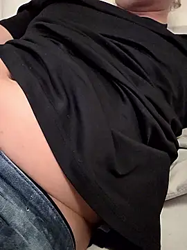 Youngmannnnnn1 online show from January 18, 1:48 pm