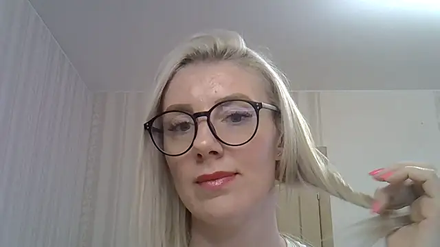 Snapshot of Pabonya91 chatting on March 14, 8:53 am Pabonya91 online show from March 14, 8:53 am