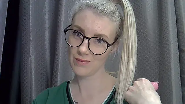 Snapshot of Pabonya91 chatting on March 15, 7:27 pm Pabonya91 online show from March 15, 7:27 pm