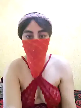 Snapshot of Lalou chatting on December 7, 3:30 pm Lalou online show from December 7, 3:30 pm